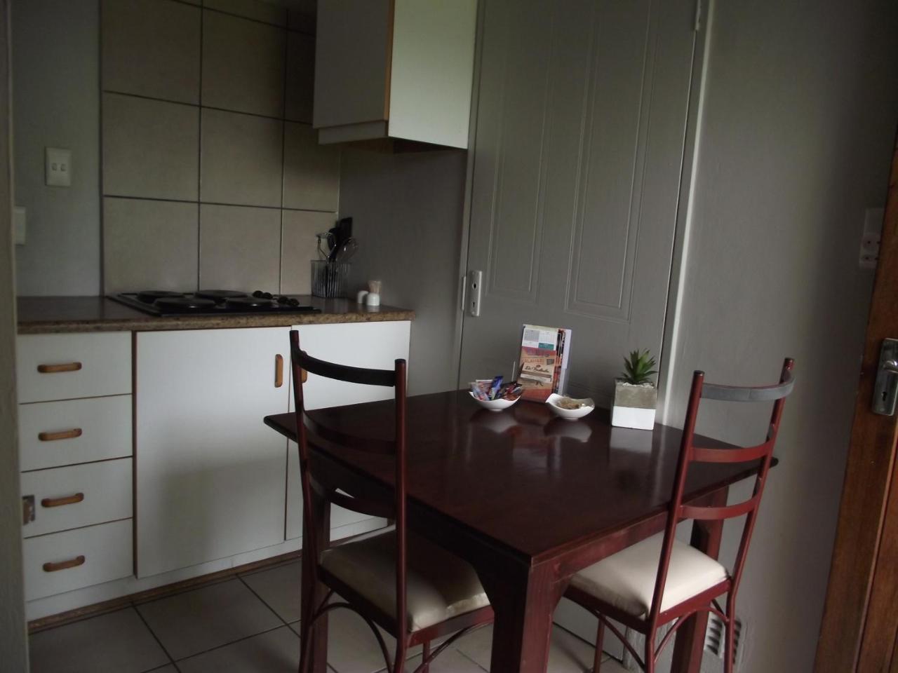 De Nachtuilen Guesthouse Upington Exteriör bild