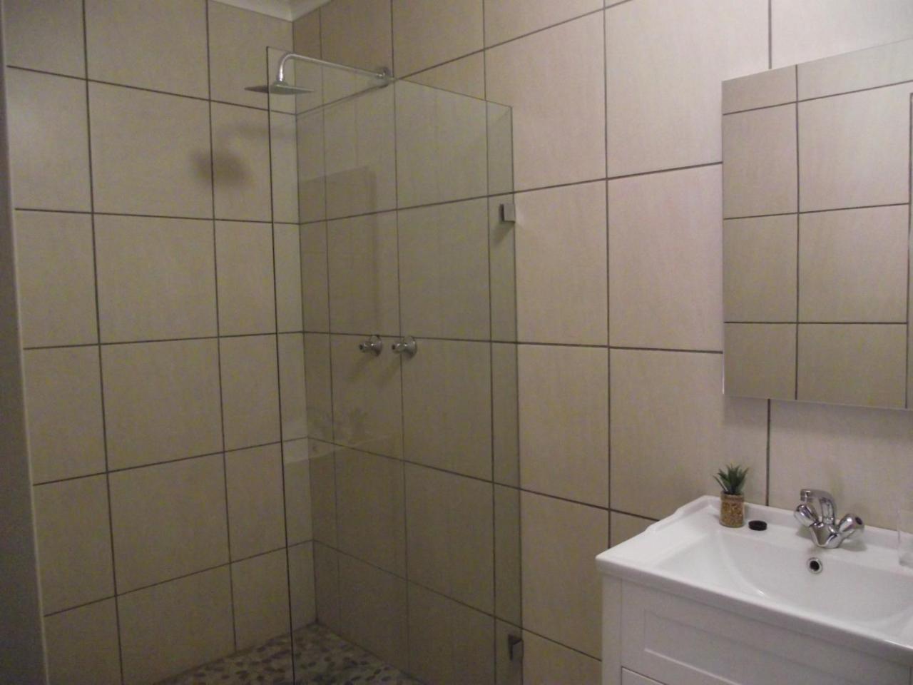 De Nachtuilen Guesthouse Upington Exteriör bild