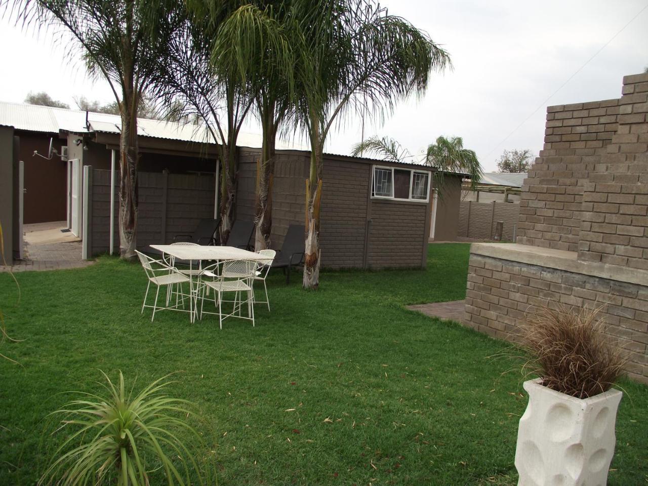 De Nachtuilen Guesthouse Upington Exteriör bild