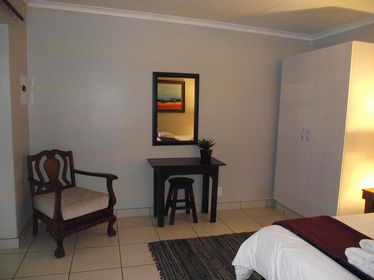 De Nachtuilen Guesthouse Upington Exteriör bild